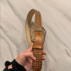 Sparkly women’s vintage belt